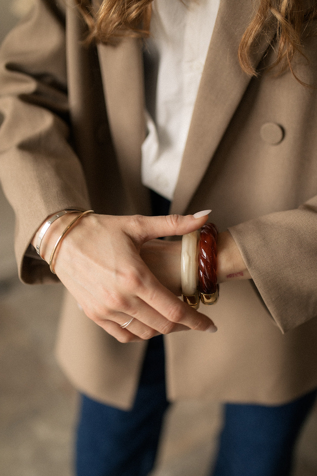 Bracelet blanc crème en résine