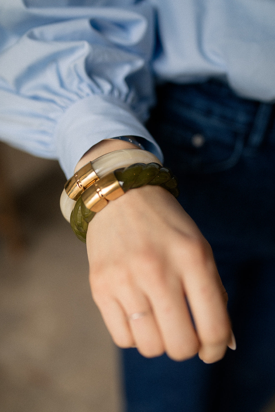 Bracelet blanc crème en résine